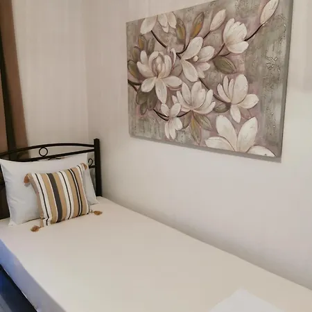 Adamidis بيت للعطل