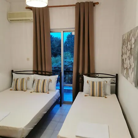 Tatil Evi Adamidis Paralía Skotínis