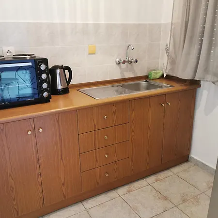 Adamidis * Paralía Skotínis