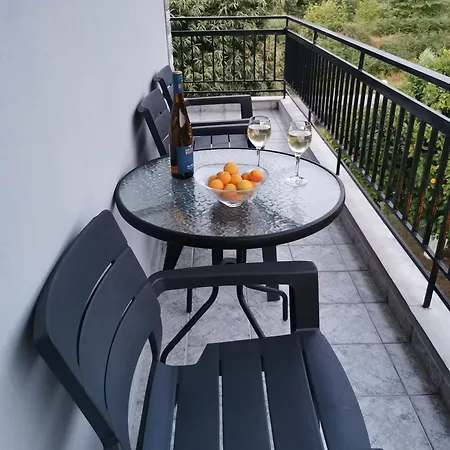 Adamidis بيت للعطل