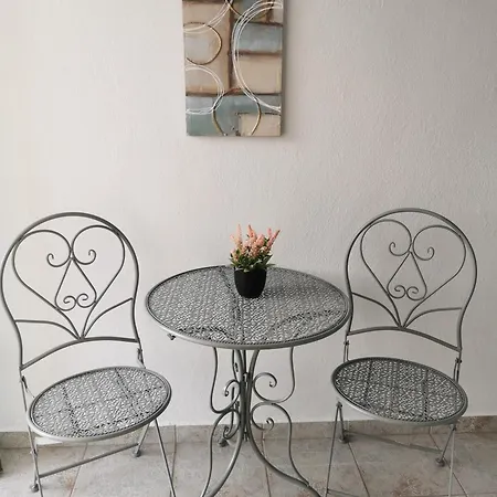 Adamidis بيت للعطل *