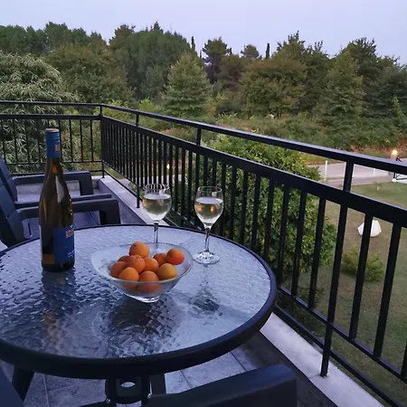 Adamidis Tatil Evi Paralía Skotínis