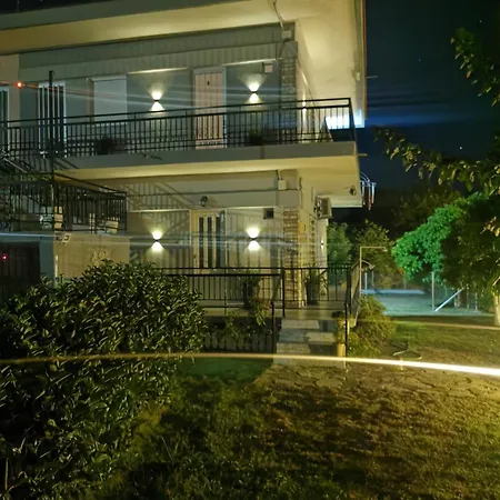 Adamidis بيت للعطل *